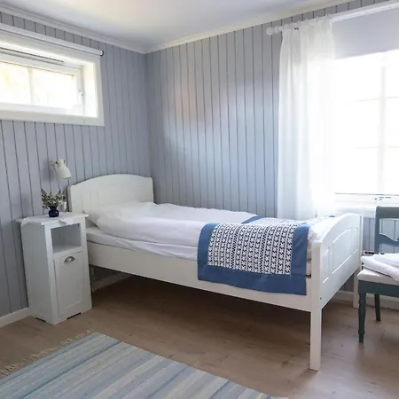 Kirkvollen Pilegrimsgard Bed & Breakfast
