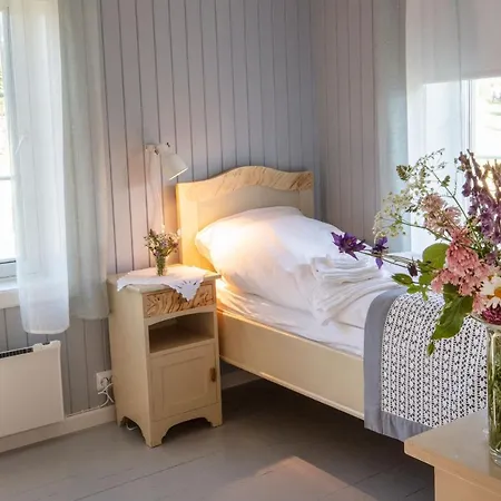 Kirkvollen Pilegrimsgard Bed & Breakfast Tydal