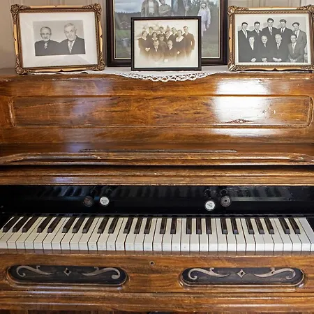 Kirkvollen Pilegrimsgård Bed & Breakfast Tydal